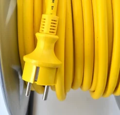 AWTOOLS PRZEDŁUŻACZ BĘBEN METALOWY ŻÓŁTY HEAVY DUTY 25m 3x1,5 mm 16A / 3680W / IP44 NEOPREN