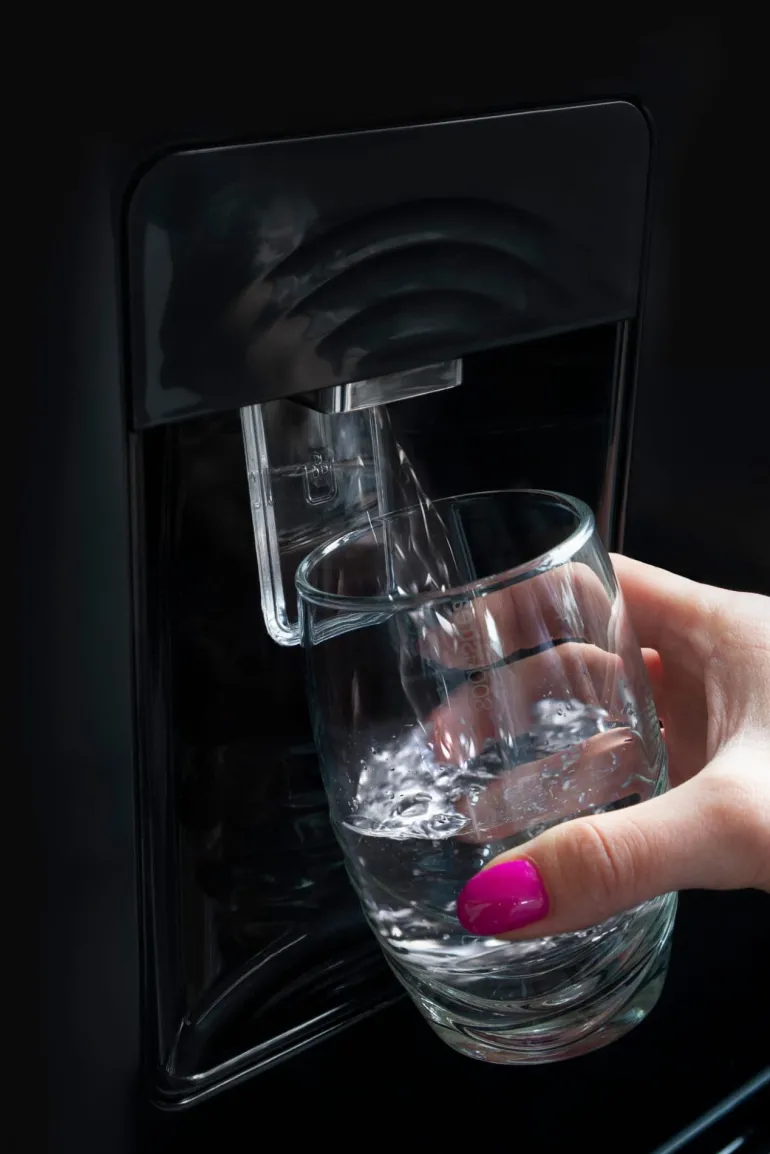 BERG CHŁODZ.-ZAMR. CZW180NBM22 180cm wys, 55 cm szer.