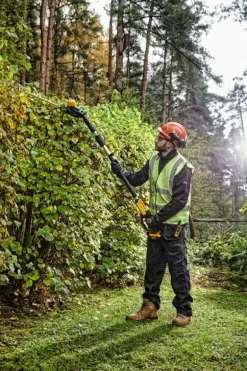 DEWALT NOŻYCE DO ŻYWOPŁOTU 18V 55cm BEZ AKUMULATORÓW I ŁADOWARKI NA WYSIĘGNIKU DCMPH566N