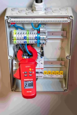 Miernik prądu BENNING CM 9-2 cęgowy z akcesoriami