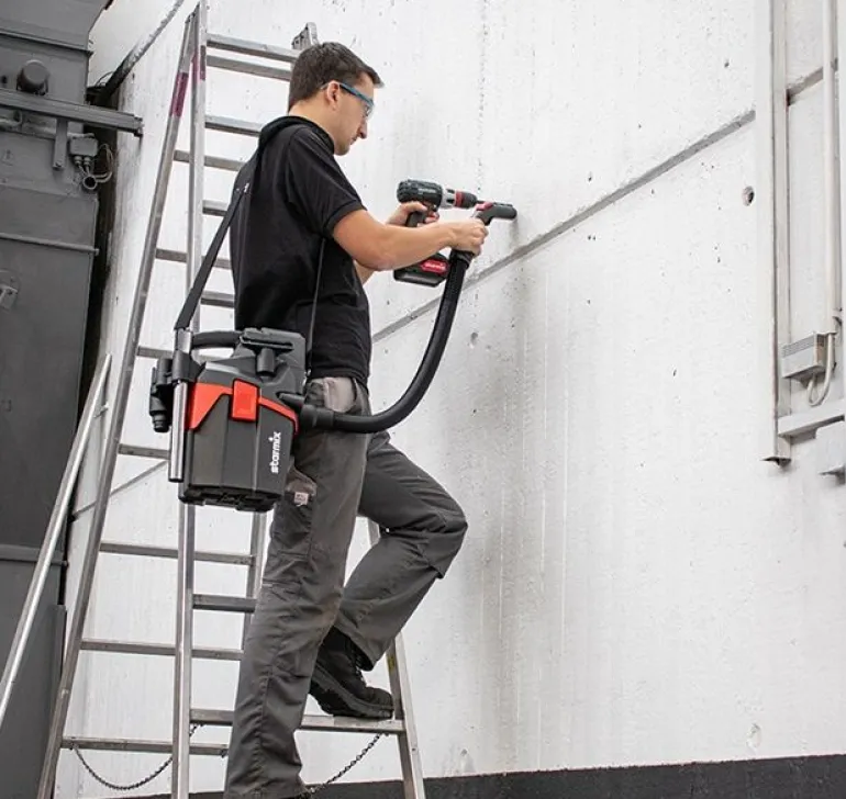 Odkurzacz akumulatorowy STARMIX Smart L 18V zestaw z ładowarką i aku 5.2 Ah