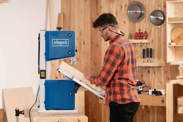 Piła taśmowa Scheppach HBS261