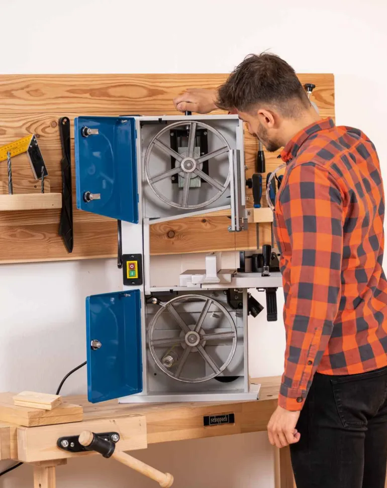 Piła taśmowa Scheppach HBS261