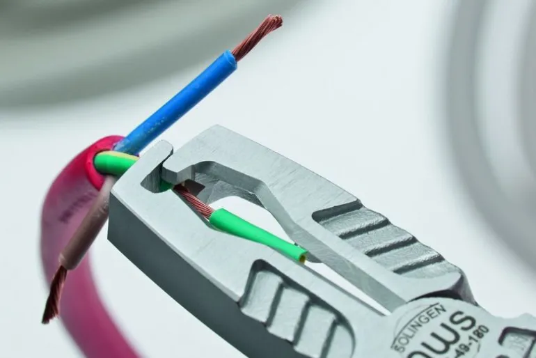 Szczypce do kabli NWS 180 VDE