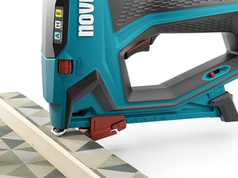 Zszywacz akumulatorowy NOVUS J-550