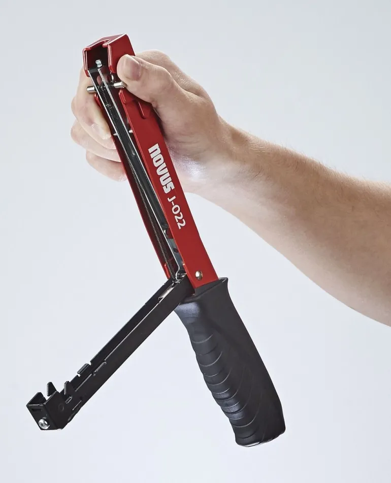 Zszywacz udarowy NOVUS J-022